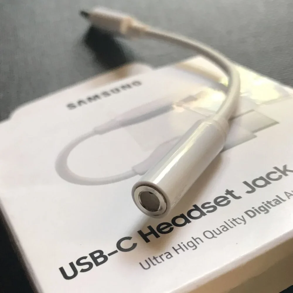 Samsung - USB Type C-to-3.5mm Headphone Jack